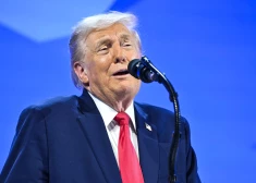 Tramps draud Eiropai ar bargu sodu, ja tā mēģinās sist pa ASV ekonomiku un pārdot ASV obligācijas