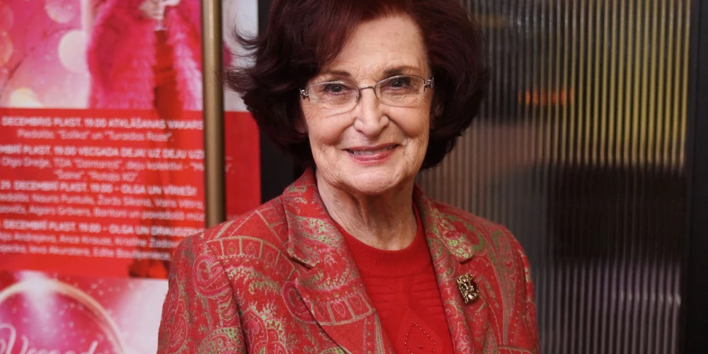 Olga Dreģe uzsver, ka lēmumu turpināt darbu ārštatā pieņēmusi labprātīgi.