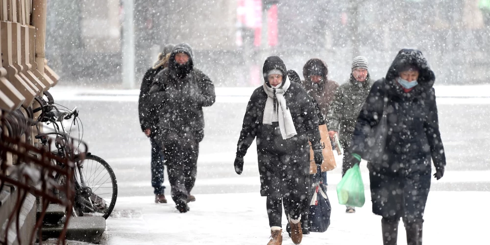 В Латвии хотят ужесточить правила для иностранцев.
