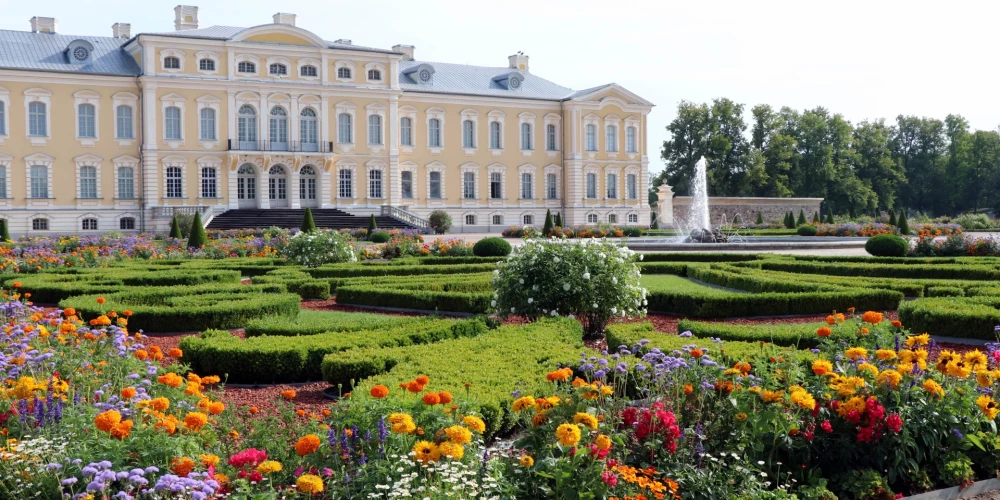 Cikla “Sarunas pilī ar mūziku” koncerti notiks 15. februārī, 13. jūnijā, 5. septembrī un 21. novembrī.