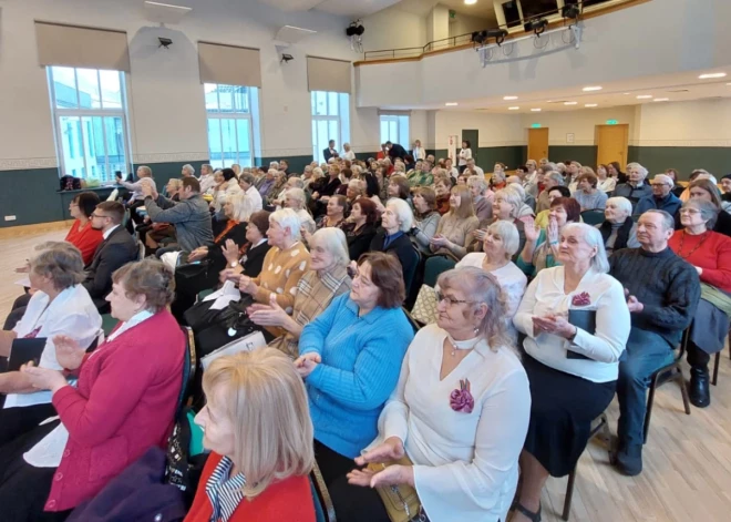 Talsu seniori satiekas kopsapulcē