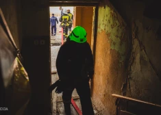 Заметили дым во время патруля: как рижские полицейские стали спасателями