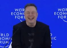 VIDEO: Īlons Masks Pasaules ekonomikas forumā smalki pajoko par Trampa "Miera padomi"