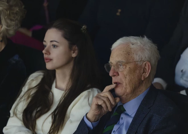 Ceturtdien, 22. janvārī, sirsnīgā gaisotnē Rīgas Kongresu namā tika aizvadīts pirmais Raimonda Paula jubilejas koncerts.