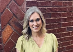 "Atlicis dzīvot tikai dažas stundas!" Jaunās māmiņas noslēpumainā slimība izrādās viņas vīra roku darbs