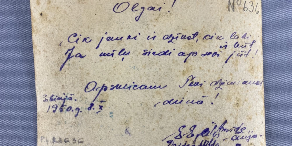 Apsveikums uz bērza tāss.