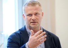 Зачем министру 20 советников? В Латвии обсуждают разрастание министерских бюро