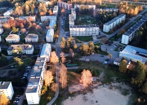 Vangažu pils;etas nosaukums ir cēlies no lībiešu vārda "vang", kas nozīmē "strauta pļava".