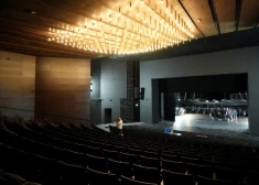 Cilvēcība pāri visam: Valmieras teātra rīcība sajūsmina soctīklus