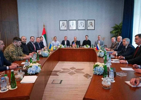 Встреча продолжится на следующей неделе.