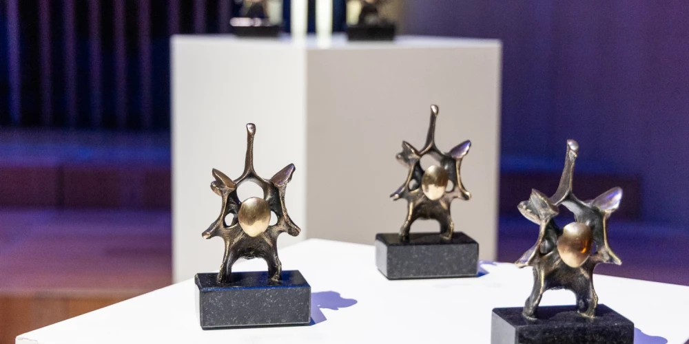 Trešo reizi pasniegtas Kormūzikas balvas, godinot 2025. gada spilgtākos notikumus un personības nozarē.