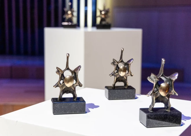 Trešo reizi pasniegtas Kormūzikas balvas, godinot 2025. gada spilgtākos notikumus un personības nozarē.