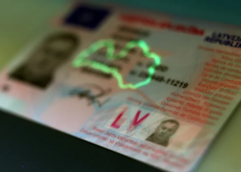 Plāno slēgt līgumu starp Latviju un Ukrainu par autovadītāju apliecību atzīšanu un apmaiņu. 