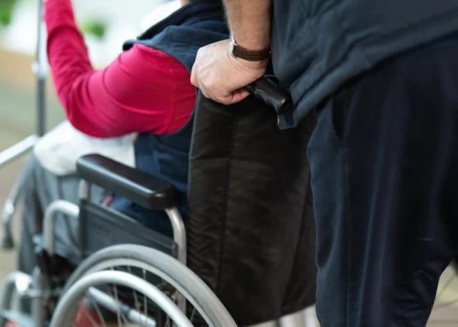 Plāno atvieglot ģimenes ārstu prakšu pārņemšanu, ļaujot vides pieejamības prasības ieviest divu gadu laikā