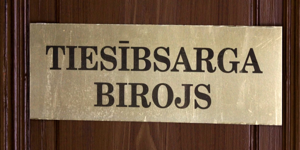 Latvijas Republikas Tiesībsarga biroja izkārtne.