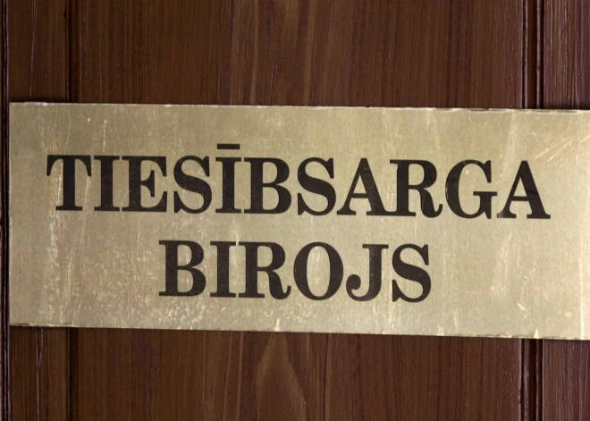 Astoņas firmas vienā dzīvoklī: Tiesībsarga birojs sāk pārbaudi par pamattiesību aizskāruma riskiem, reģistrējot uzņēmuma adresi