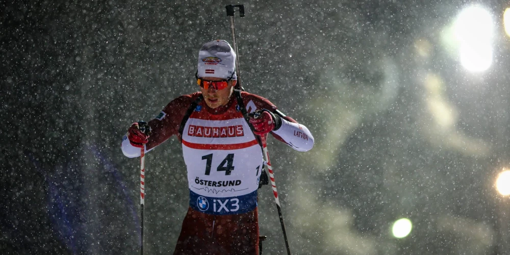 Latvijas biatlonists Renārs Birkentāls svētdien Čehijā, pirmo reizi startējot Pasaules kausa 15 kilometru distancē ar kopēju startu, pieļāva sešas kļūdas šaušanā un finišēja 25. vietā.