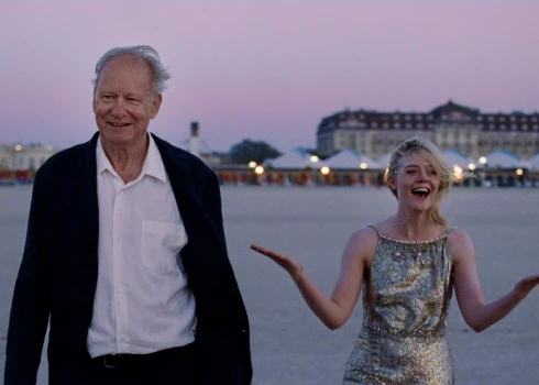 Kadrs no filmas "Sentimentāla vērtība".