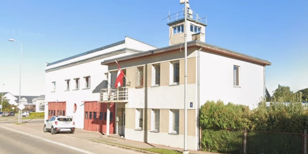 Madonas ugunsdzēsēju depo ēka Saules ielā 8 (ekrānuzņēmums no "Google Maps")