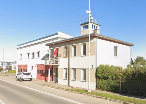 Madonas ugunsdzēsēju depo ēka Saules ielā 8 (ekrānuzņēmums no "Google Maps")