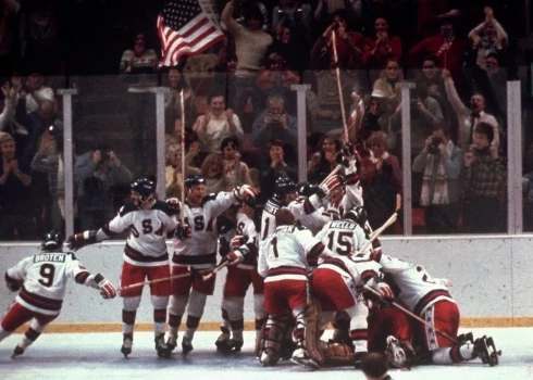 ASV hokeja izlase svin vēsturisko panākumu.