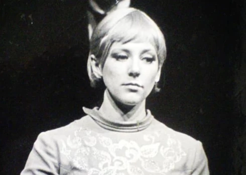 Anda Zaice (Saša) Ādolfa Šapiro 1975. gada uzvedumā "Ivanovs" Jaunatnes teātrī.