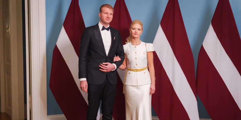 Politiķis Kaspars Melnis un ārste neiroķirurģe Jūlija Dolgopolova.