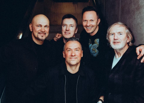 "Prāta Vētra" un Antons Korbeins lielākoties tiekas ārzemēs – bijušas fotosesijas Berlīnē, Londonā, Kopenhāgenā, Barselonā