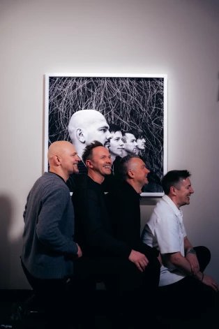 "Prāta Vētra" pie "Prāta Vētras" foto. Atrodi 10 atšķirības!