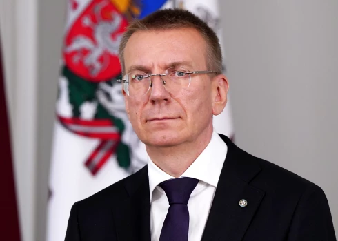 Президент считает, что, когда разногласия между партнерами растут, Латвии пора вырабатывать свою стратегию выживания.