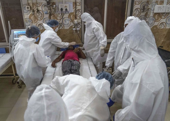 Medicīna bezspēcīga: Indijā uzliesmojis nāvējošs un neārstējams vīruss