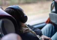 2025. gada vārds – "klausiņas", nevārds – "trigerēt"