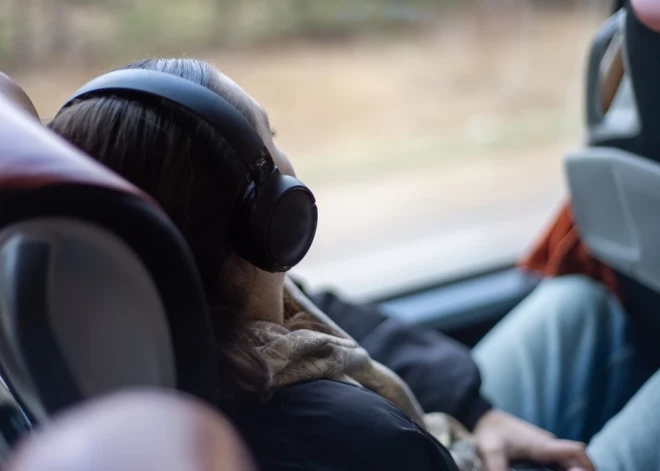 2025. gada vārds – "klausiņas", nevārds – "trigerēt"