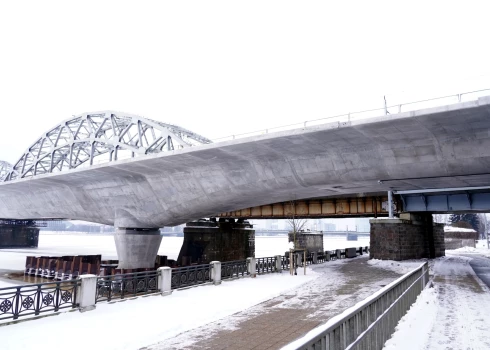 Работы по консервации недостроенного моста должны начаться уже в этом году.