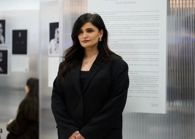 FOTO: Atklāta fotogrāfes Nairas Kosjanas izstāde “Heroes in the Shadow” - stāsts par vecākiem, kuri ikdienā dzīvo līdzās neredzamai varonībai