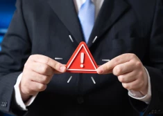 Высокие зарплаты, щедрые бонусы и нулевой контроль: госпредприятия снова в центре скандала