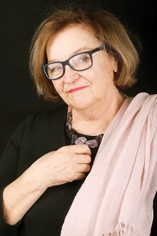 Leļļu teātra režisore Vija Blūzma