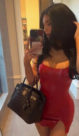 “Ja tie ir caurejas līdzekļi, kāpēc tos jāēd pirms došanās kaut kur ārā no mājas?” - neizpratnē ir fani.