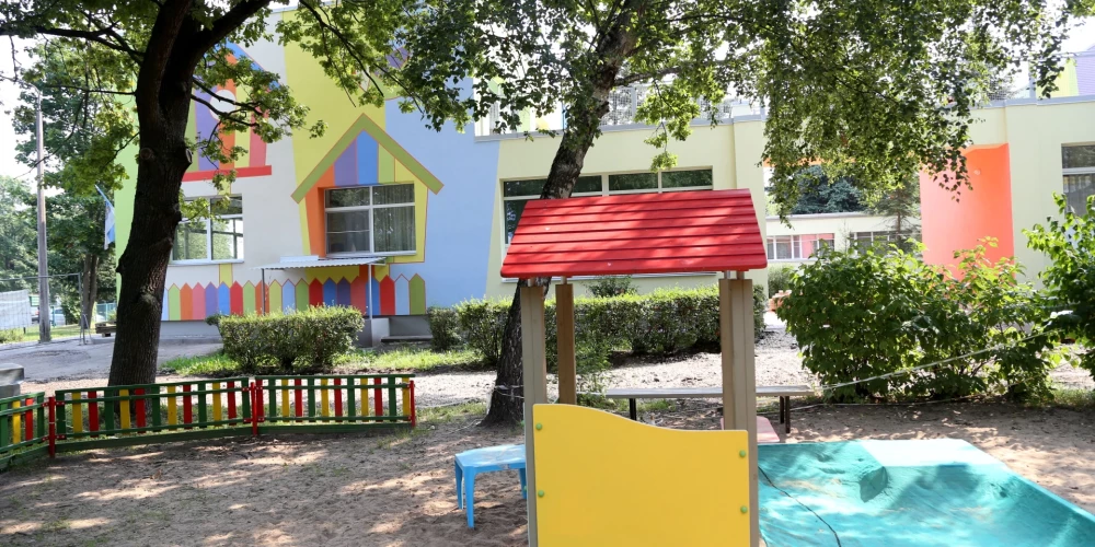 Рижская дума рассматривает возможность закрытия десятков детских садов.