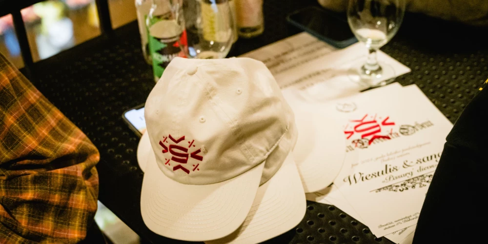 “5% ordenis” ir ikgadēja apbalvošanas ceremonija, kas radusies Latvijas lielākajā hiphopa fanu kopienā “5% AKADĒMIJA”. 