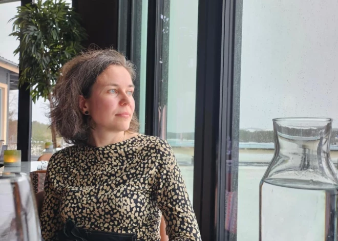 Latviešu lesbiete Anna Galviņa kļuvusi par Zviedrijas Baznīcas mācītāju. Viņas ticības ceļš un iziešana no “skapja”