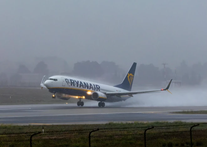 "Ryanair" soctīklos publicē negaidītu ieteikumu pasažieriem; daudzi ir neizpratnē
