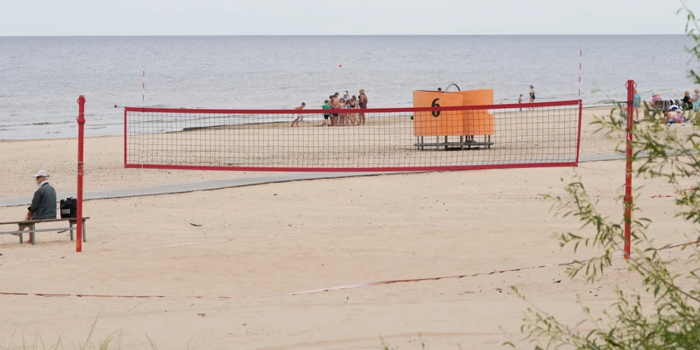 Пляж в Вецаки.