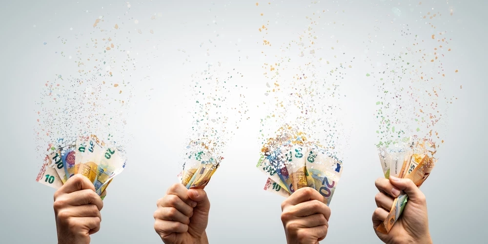 Бюджет является одним из краеугольных камней финансовой грамотности - важно понимать, сколько денег на самом деле поступает и куда они уходят. 