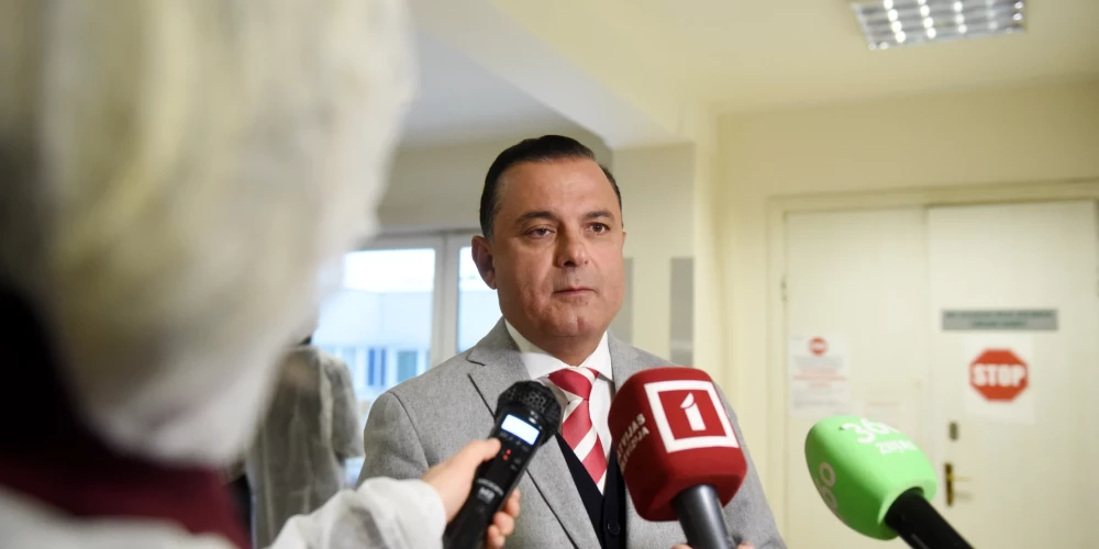 Veselības ministrs Hosams Abu Meri.