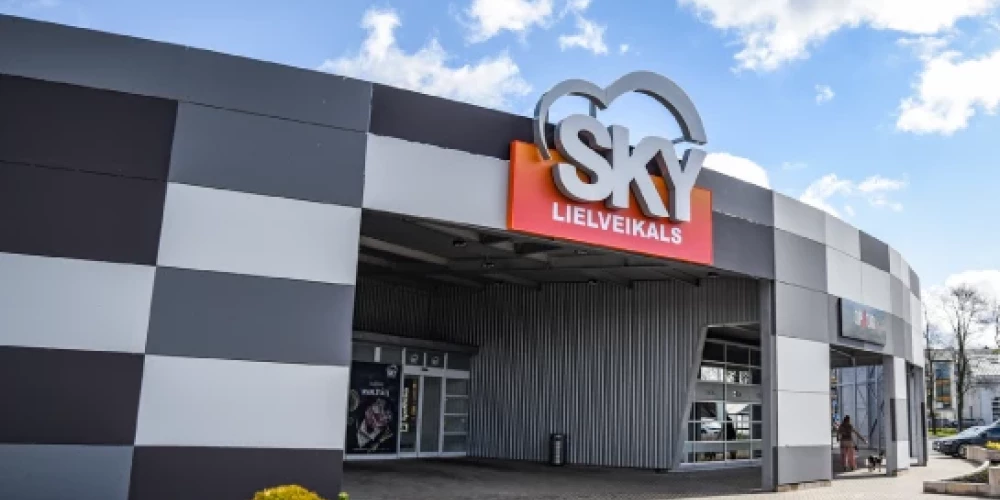 "Sky" slēdz veikalu Krasta ielā.