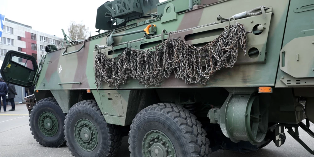 Latvija 3,49 miljardu eiro lielo SAFE aizdevumu plāno izmantot bruņutehnikas un pretgaisa sistēmu iegādei.