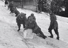 Olimpisko spēļu fakti (8. daļa): radošs risinājums, kā kompensēt sniega trūkumu