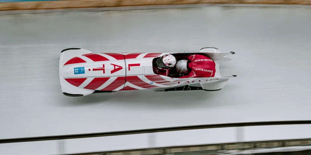 Latvijas bobslejisti 2022. gada Pekinas olimpiskajās spēlēs. 