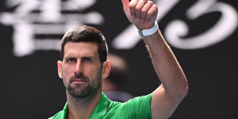 Novāks Džokovičs "Australian Open" pusfinālā iekļuvis ar lielu veiksmes devu.